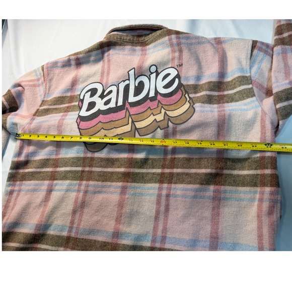 Barbie Mattel Womens XL Pink Plaid Shacket Flannel Shirt Jacket Back Graphic - Picture 4 of 9